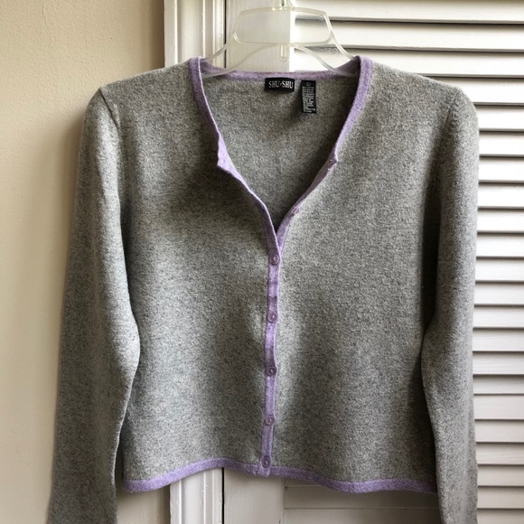 shu shu Sweaters - HOST PICK. 💜 NWOT Gray button down sweater